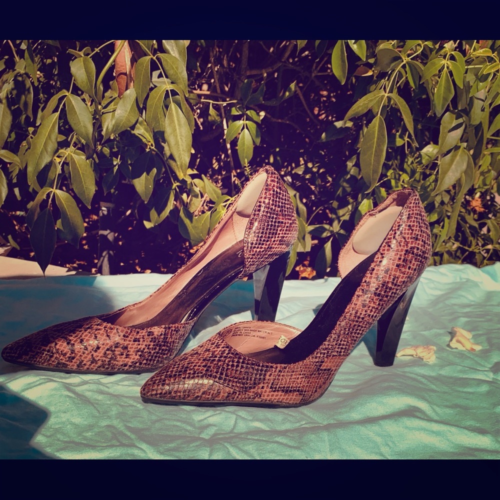 Women’s gently used shoes